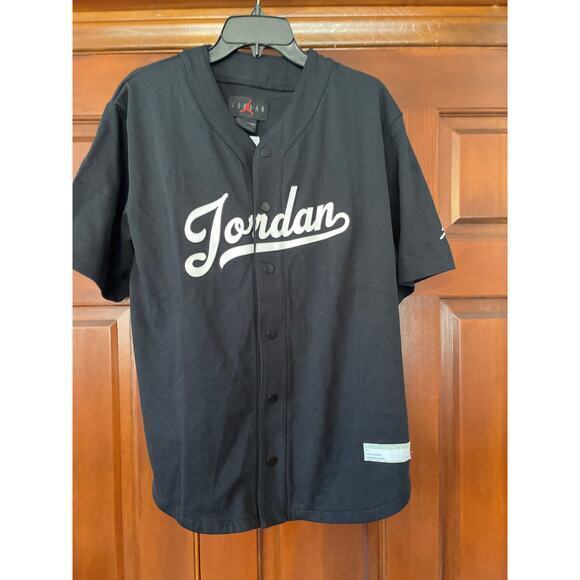 Air Jordan Other - Men’s Michael Jordan snap front jersey new with tags size medium